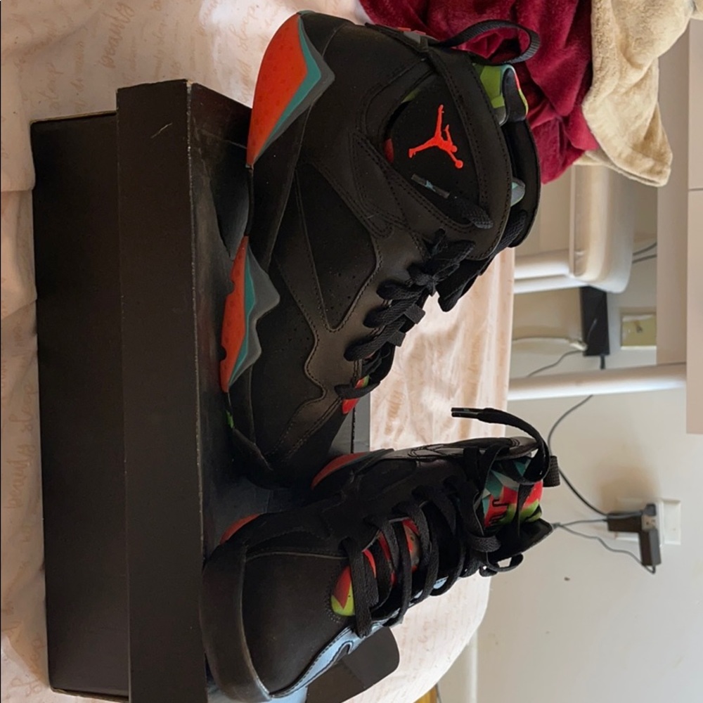 Jordan retro 7 “Marvin the martian”